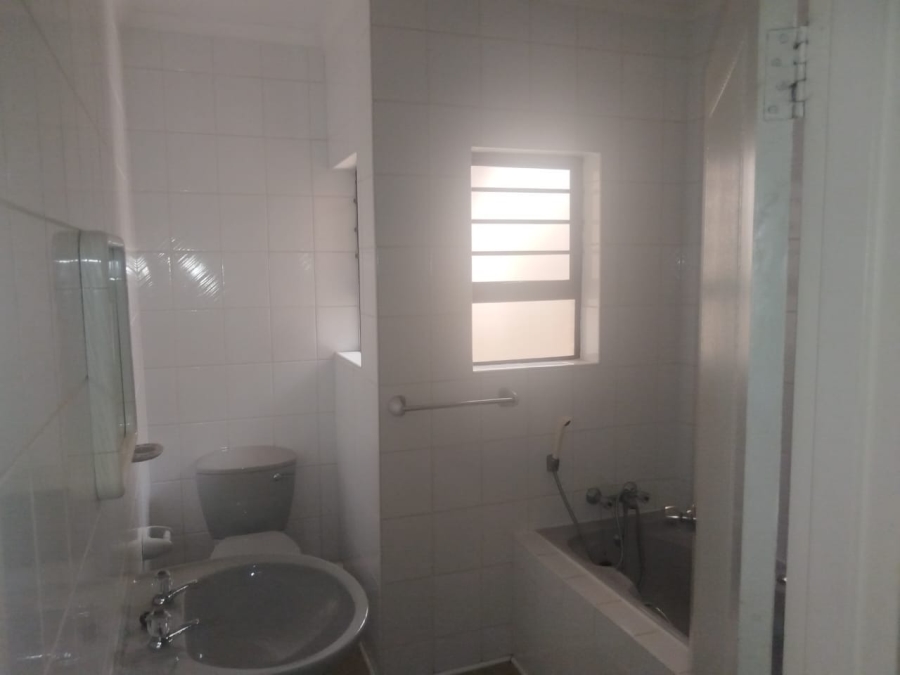 To Let 3 Bedroom Property for Rent in Hillsboro Free State
